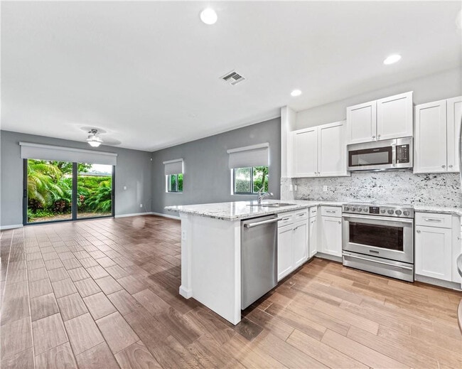 Building Photo - 4230 N Dixie Hwy