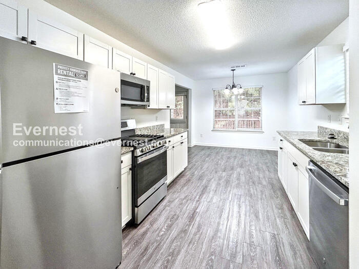 Building Photo - 3136 Lower Creek Dr