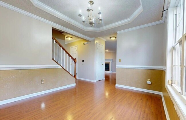 Building Photo - 10 Valley View Ct