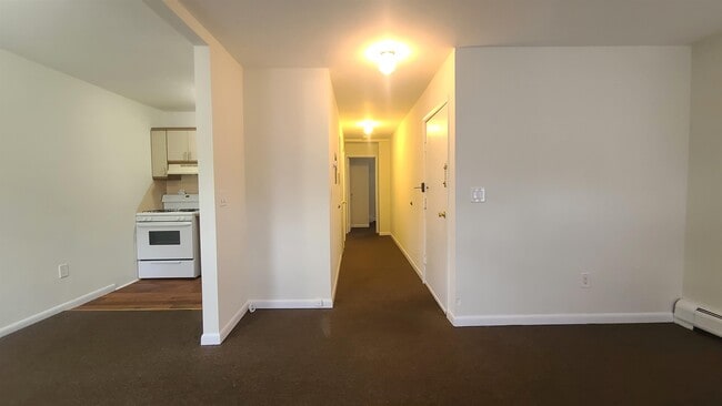 Building Photo - 77 Colgate St