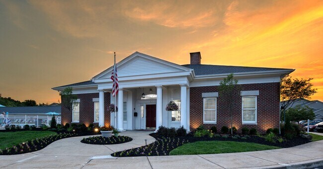 Building Photo - Second Floor Rear View 3 Bedroom in a Gated Community!