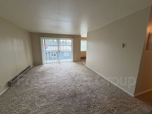 Building Photo - 938 N 100th St