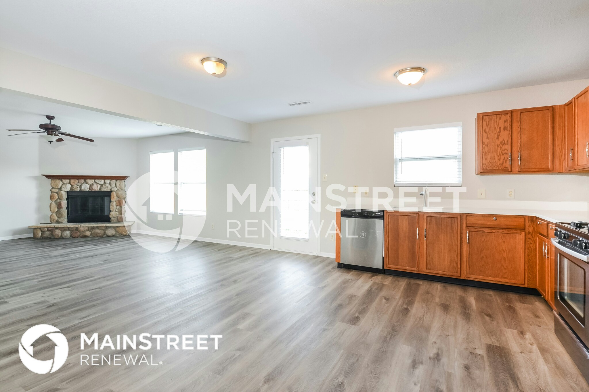 Building Photo - 3053 W Meadowbend Ln