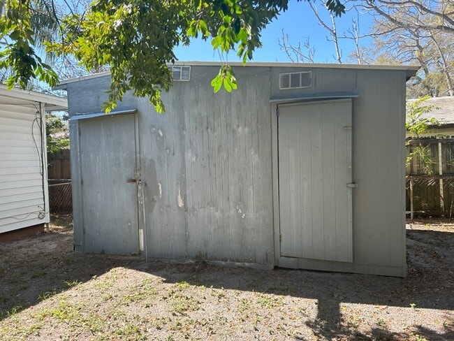 Building Photo - 3605 W Leila Ave