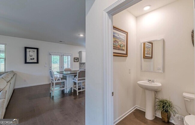 Building Photo - 367 Noblewood Dr