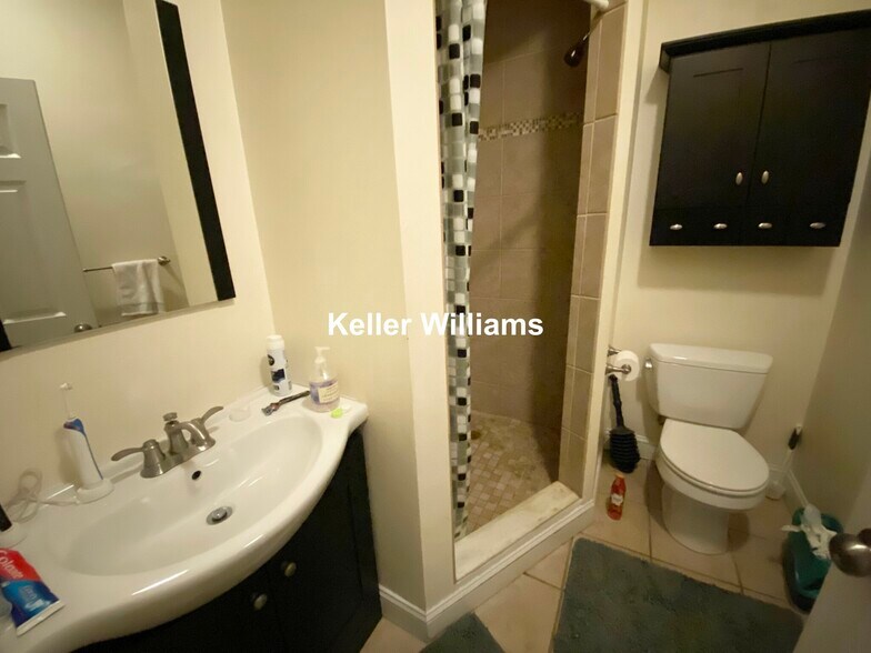 Building Photo - 1625 Tremont St