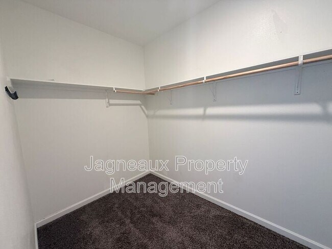 Building Photo - 317 Langley Dr