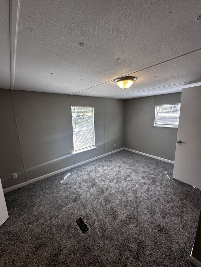 Building Photo - 3252 Colham Ferry Rd