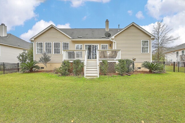 Building Photo - FULLY FURNISHED Mount Pleasant Home! 6 mon...