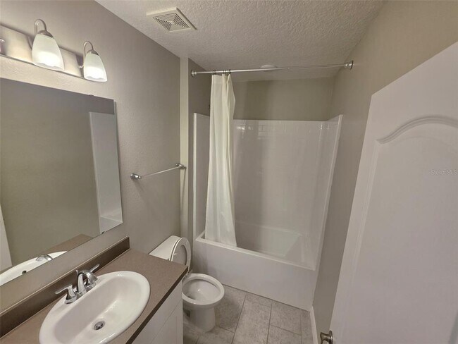 Building Photo - 206 Barrington Dr