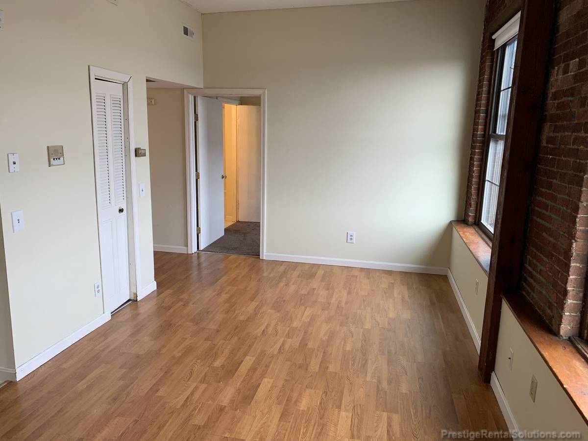 Building Photo - 180 Bemis Rd