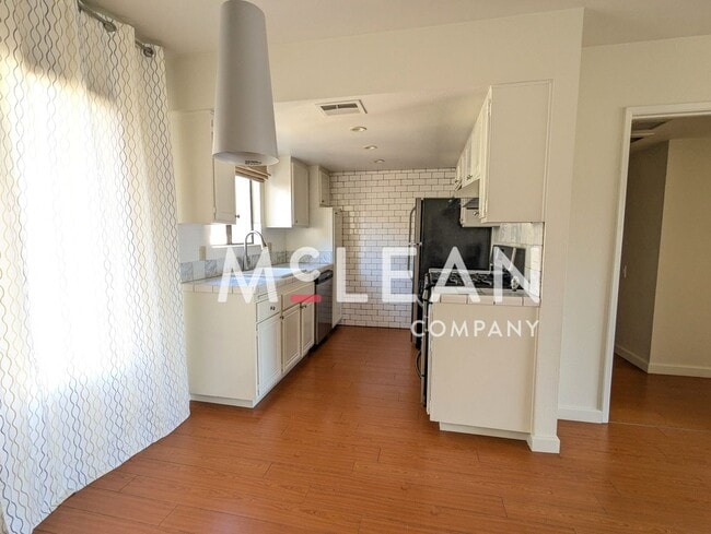 Building Photo - Amazing One Bedroom in South Palm Springs