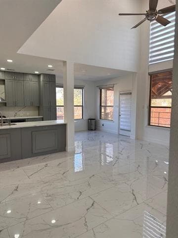 Building Photo - 1060 Valley Vista Dr