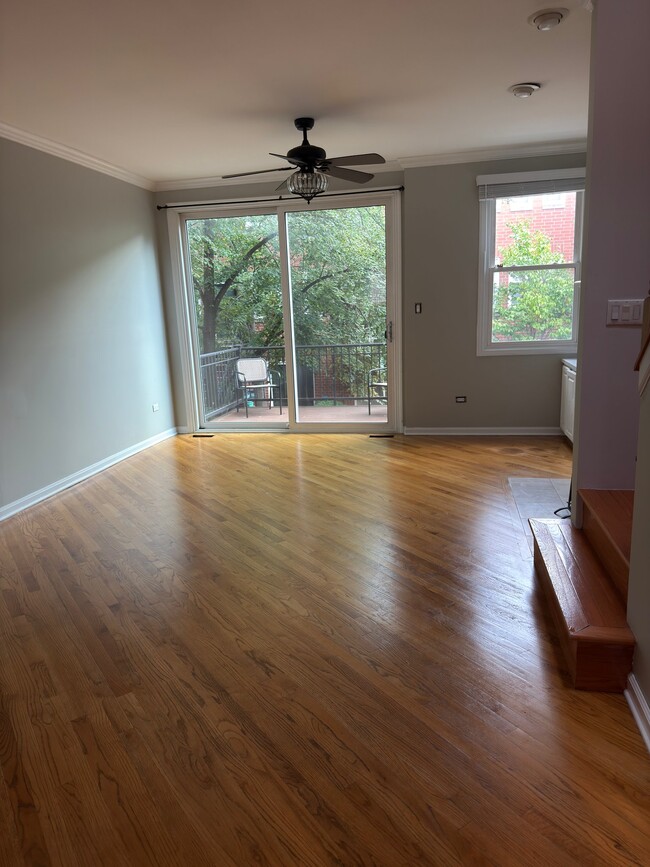 Building Photo - 2809 N Wolcott Ave
