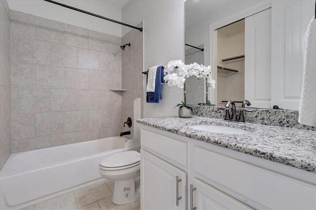 Building Photo - 2820 Rio Verde Dr