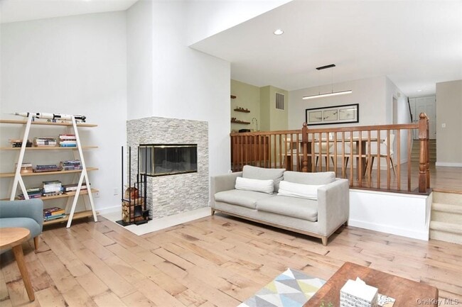Building Photo - 63 Sunnyside Pl