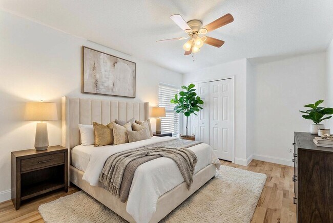 Building Photo - 655 SE Ron Rico Terrace