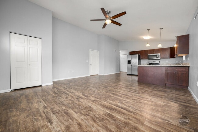 Building Photo - 5503 W Serene Cir