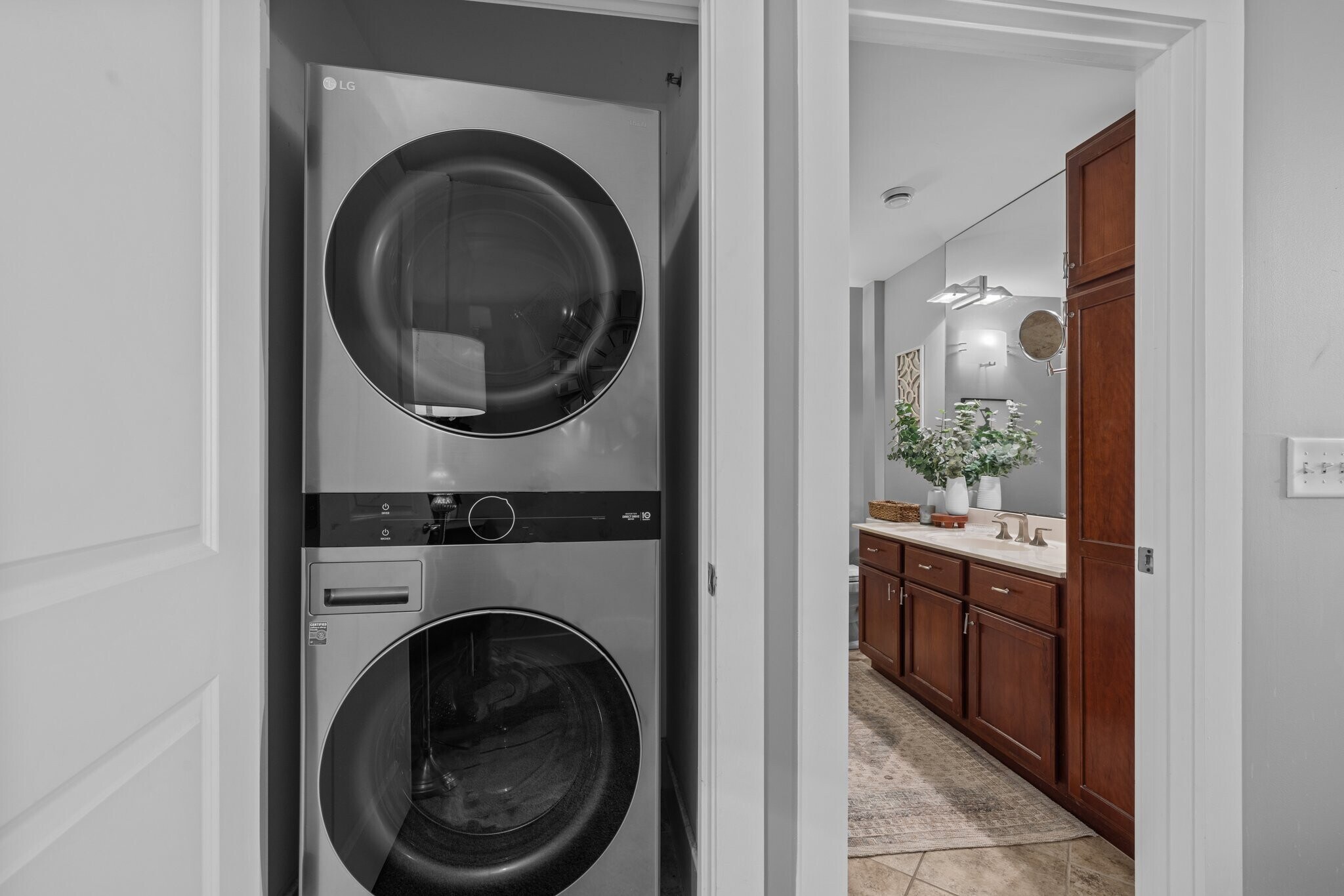 Building Photo - 444 S Blount St