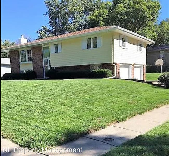 Building Photo - 3 br, 2.5 bath House - 2267 South 133 Ave