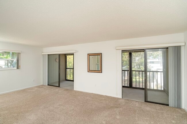 Building Photo - 22 Veronese Ct