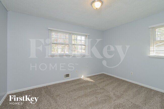 Building Photo - 195 King David Dr SW