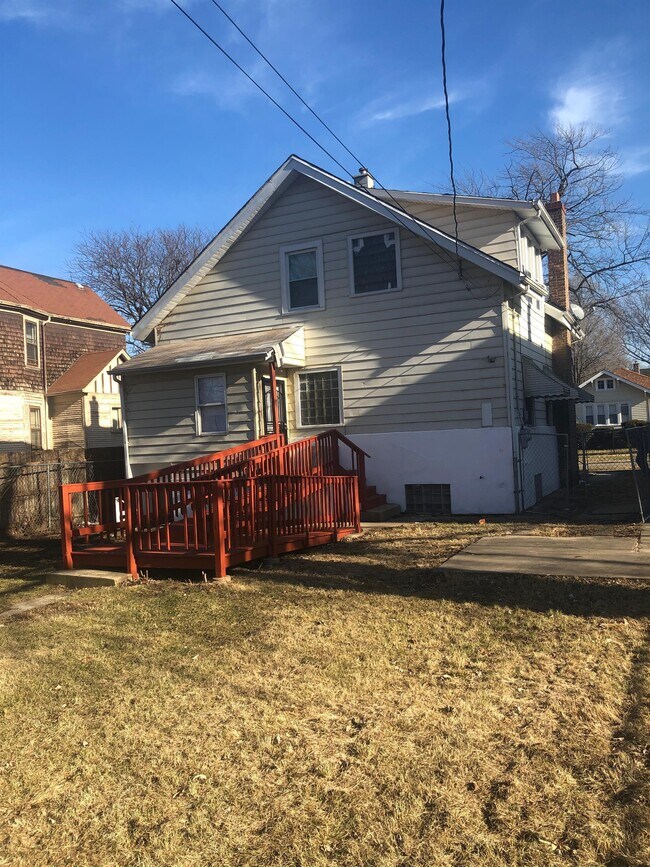 Building Photo - 11218 S Parnell Ave