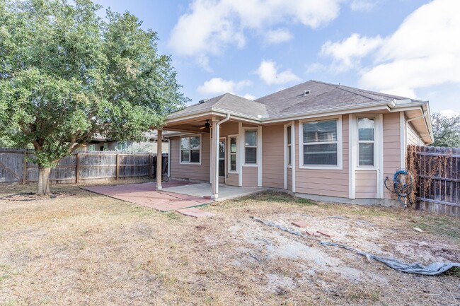 Building Photo - 8502 Apache Bend