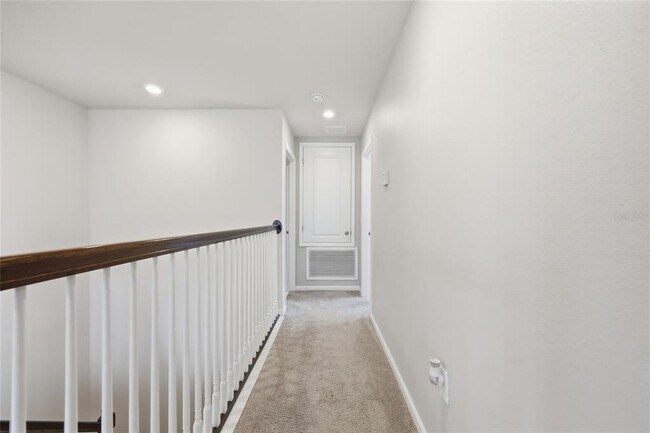 Building Photo - 1123 Sugarwood St