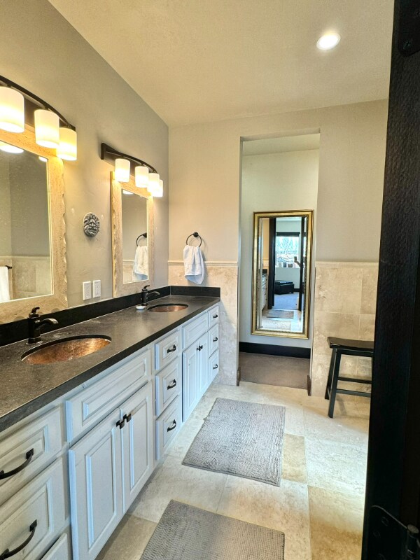 Building Photo - 658 S 1920 W