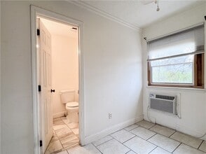 Building Photo - 413 Ewalt Ave