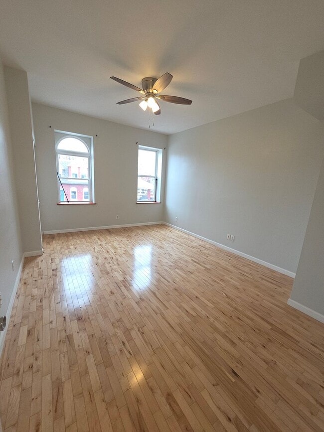 Building Photo - 3134 Arsenal St