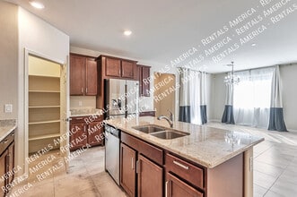 Building Photo - 8680 N Rome Ct