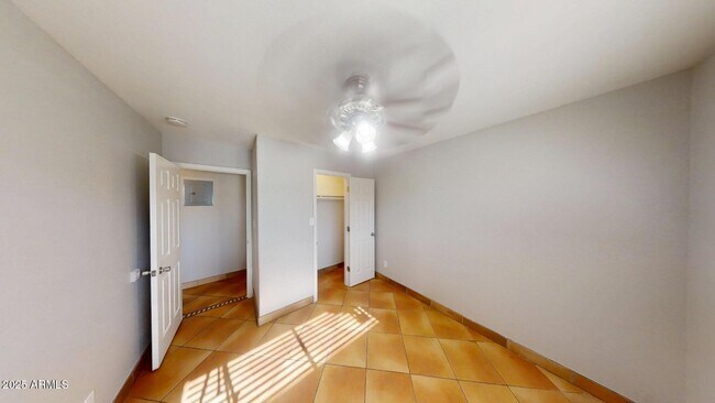 Building Photo - 4109 E Moreland St