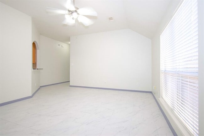 Building Photo - 13222 Boxwood Terrace Dr