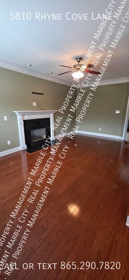 Building Photo - 5810 Rhyne Cove Ln