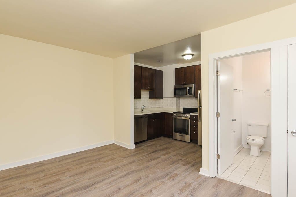 Building Photo - 1850 N Humboldt Blvd