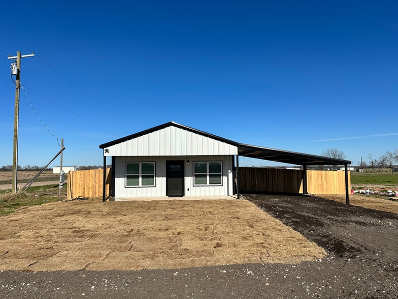 Building Photo - 495 Grellhesl Rd