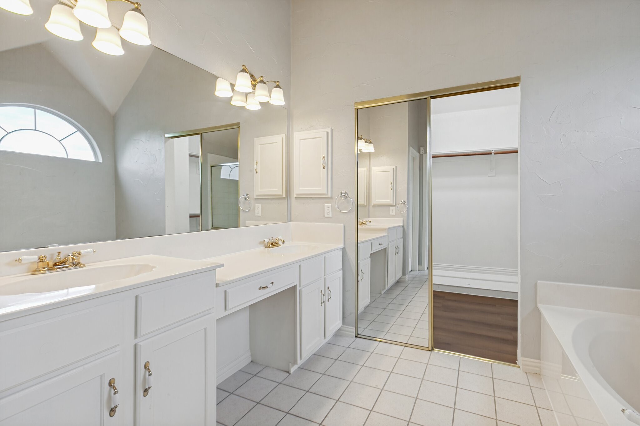 Building Photo - 8400 Pipestone Dr