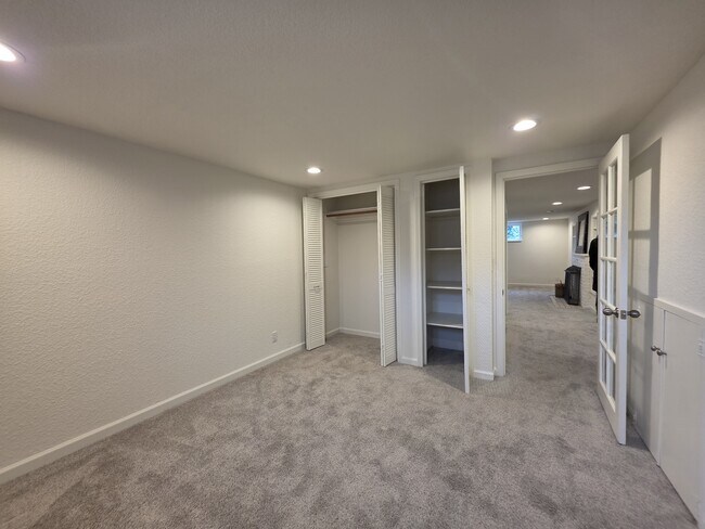 Building Photo - 963 Parkway Dr NW