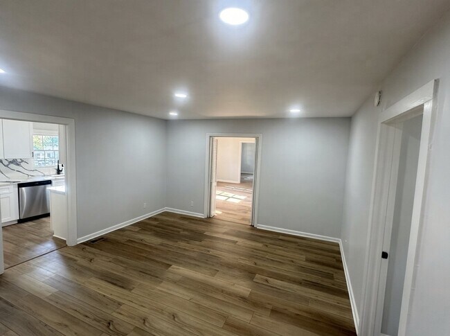 Building Photo - 1847 Derrill Dr