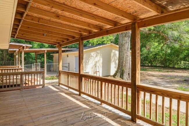 Building Photo - 1511 Woodchuck Ave
