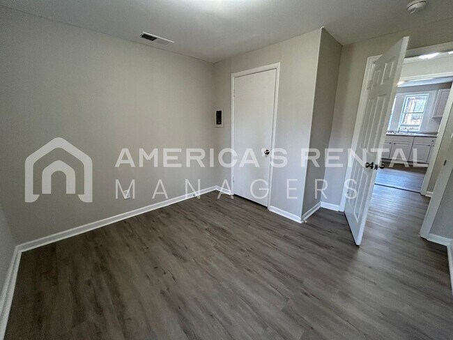 Building Photo - MOVE IN SPECIAL!!! - Home for rent in Adamsville! - Sign a lease by 5/31/26 to get ONE MONTH FREE!!!