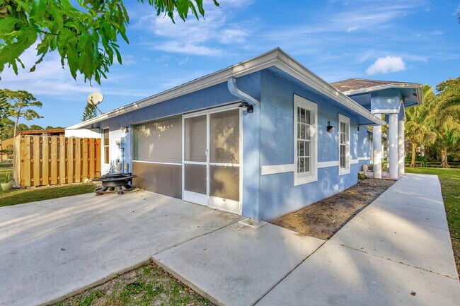 Building Photo - 12855 87th St N