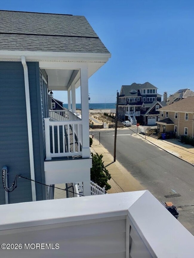 Building Photo - 36 1st Ave