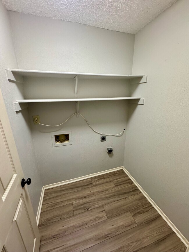Building Photo - 4415 Seville Ln