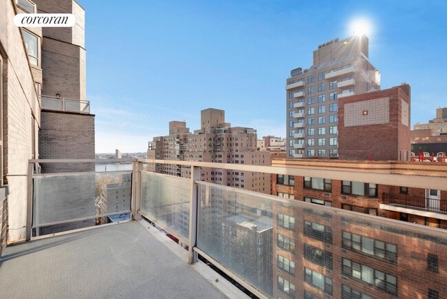 Building Photo - 501 E 87th St