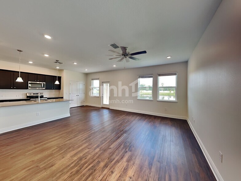 Building Photo - 14604 Cedar Ml Dr