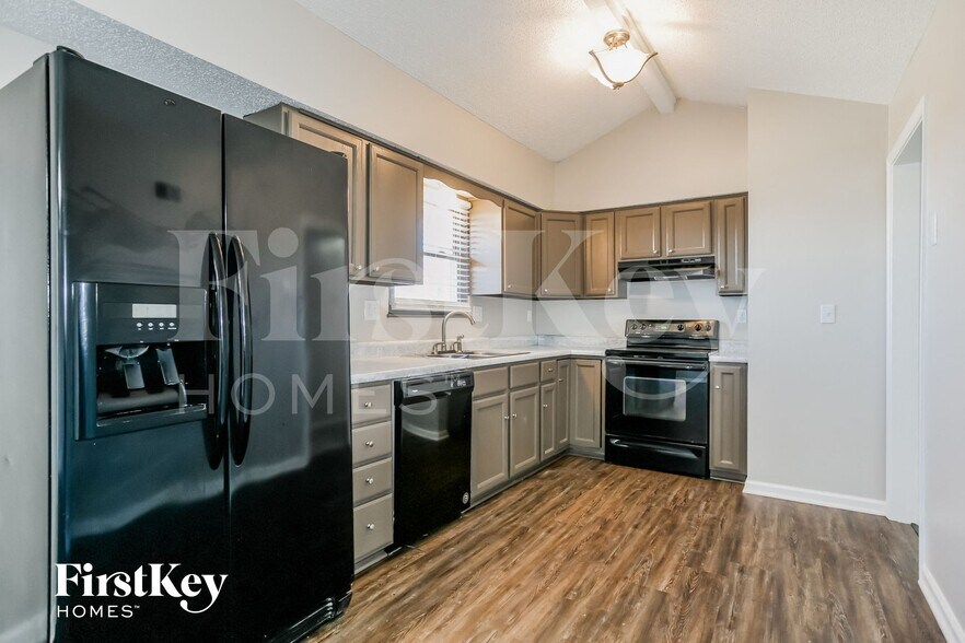 Building Photo - 8418 NW 68th St