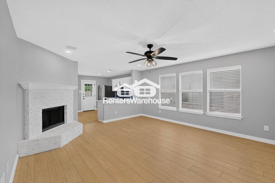 Building Photo - 2616 Mountain View Dr